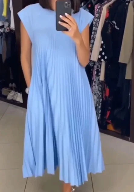 Helena plissiertes Kleid mit kurzen Ärmeln